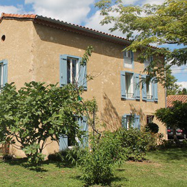 Vernajoul - Grande maison de village restaurée  - Echange Intervac